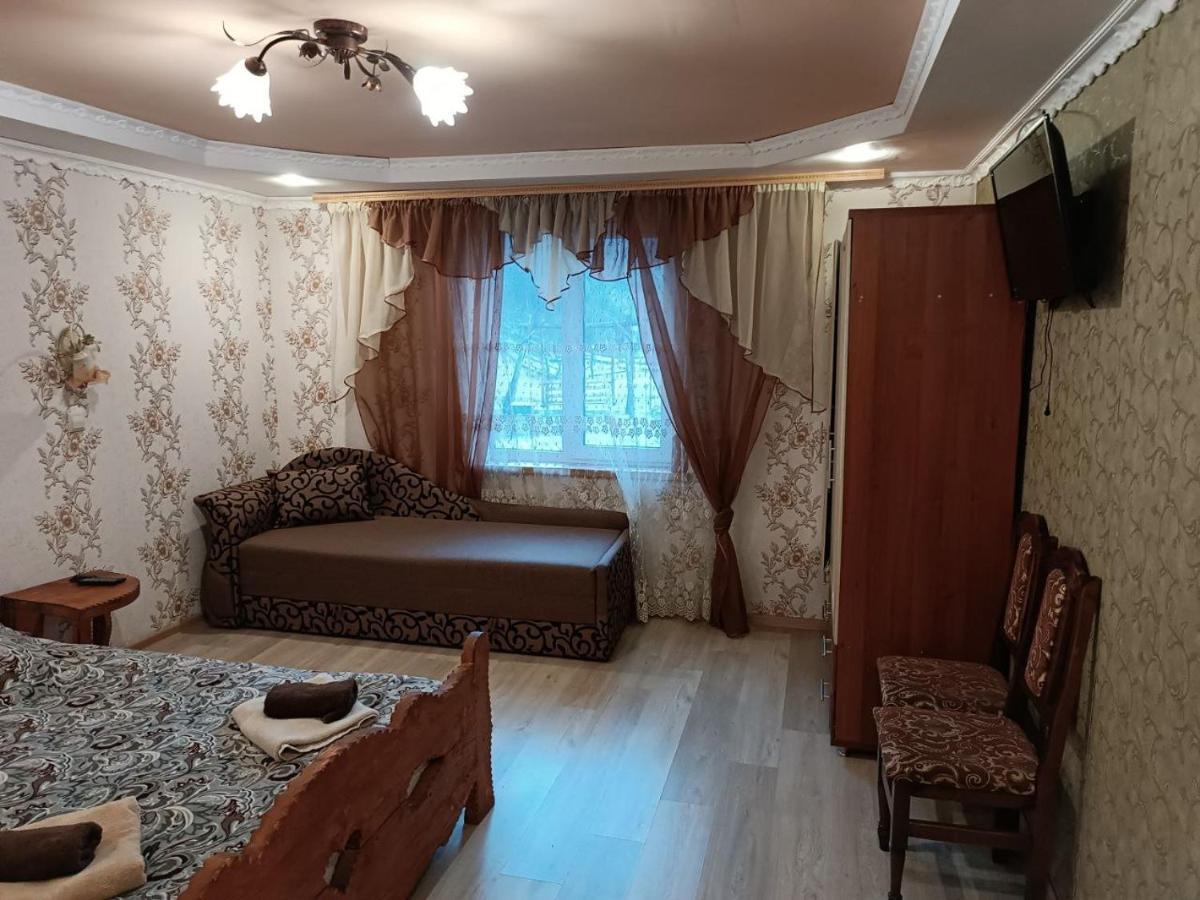 Vila Гостинний Двір У Ангеліни Tatariv Exteriér fotografie