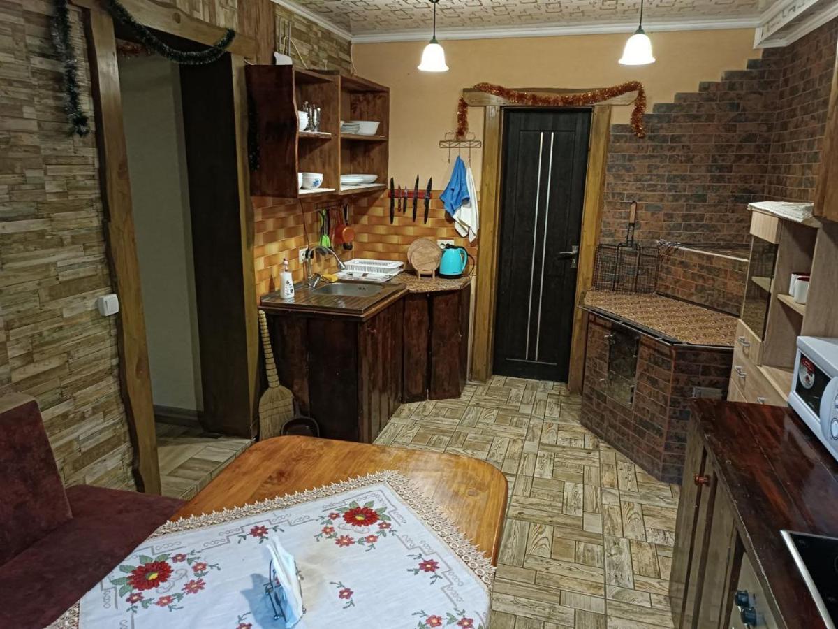 Vila Гостинний Двір У Ангеліни Tatariv Exteriér fotografie